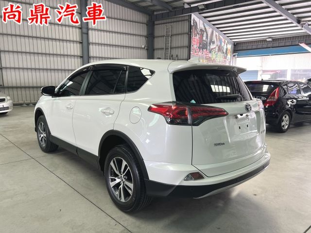 尊爵款 全車原鈑件 ACC跟車 車道偏離 免鑰匙 盲點 360環景 電動座椅 雙恆溫 歡迎來店賞車  第2張相片
