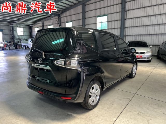 五人座 1.8豪華+版 全車原鈑件 電動滑門 盲點偵測 定速 免鑰匙 藍芽 後座收折大空間 歡迎來店賞車  第5張相片