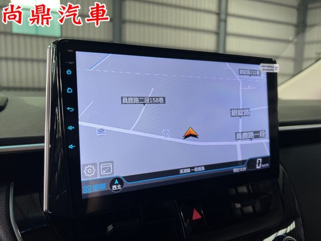 里程僅跑4萬 全車原鈑件 ACC跟車 車道偏離 倒車影像 藍芽 導航 車室氣氛優  第15張相片