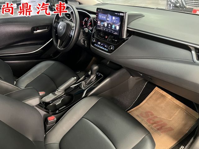 里程僅跑4萬 全車原鈑件 ACC跟車 車道偏離 倒車影像 藍芽 導航 車室氣氛優  第19張相片