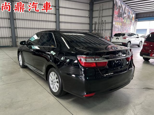 頂級款 里程僅跑7萬 原鈑件 天窗 免KEY 摸門 定速 電動座椅 導航 倒車影像 數位電視 可參考車貸  第2張相片