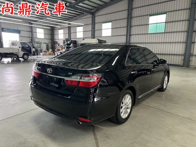 頂級款 里程僅跑7萬 原鈑件 天窗 免KEY 摸門 定速 電動座椅 導航 倒車影像 數位電視 可參考車貸  第4張相片