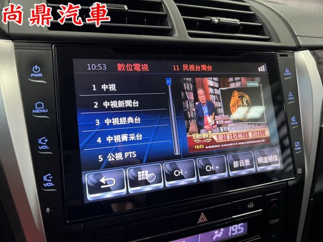 頂級款 里程僅跑7萬 原鈑件 天窗 免KEY 摸門 定速 電動座椅 導航 倒車影像 數位電視 可參考車貸  第15張相片