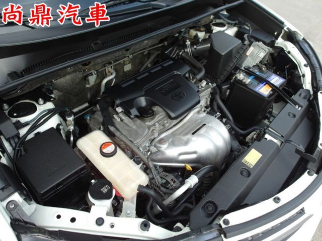 2.5L 里程僅跑8萬 天窗 定速 免KEY 電動座椅 數位電視 導航 倒車顯影 前後車距 可全額貸款 歡迎來賞車  第8張相片