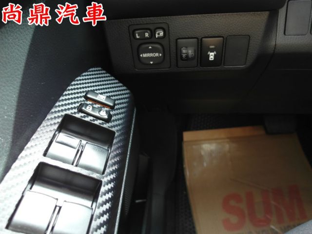 2.5L 里程僅跑8萬 天窗 定速 免KEY 電動座椅 數位電視 導航 倒車顯影 前後車距 可全額貸款 歡迎來賞車  第11張相片