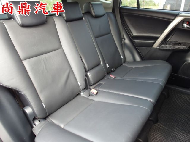 2.5L 里程僅跑8萬 天窗 定速 免KEY 電動座椅 數位電視 導航 倒車顯影 前後車距 可全額貸款 歡迎來賞車  第19張相片