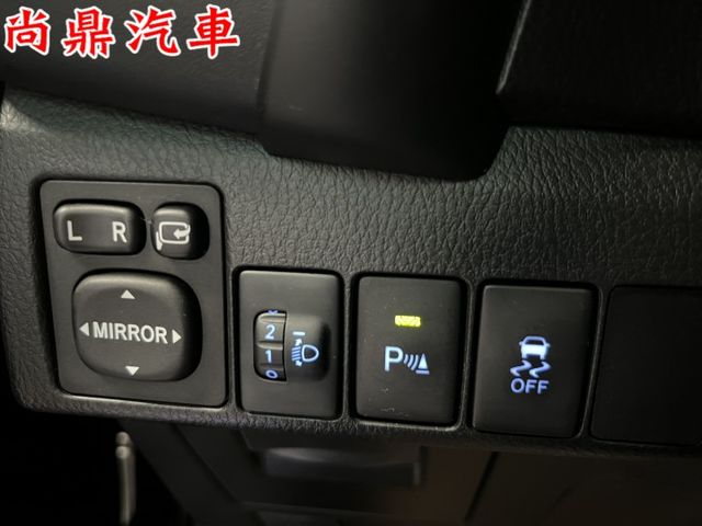 2017型 全車原鈑件 豪華款 六安 已加裝安卓機 免鑰匙 定速 倒車影像 恆溫 前後行車紀錄 可全額貸款  第9張相片