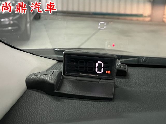 2017型 全車原鈑件 豪華款 六安 已加裝安卓機 免鑰匙 定速 倒車影像 恆溫 前後行車紀錄 可全額貸款  第10張相片