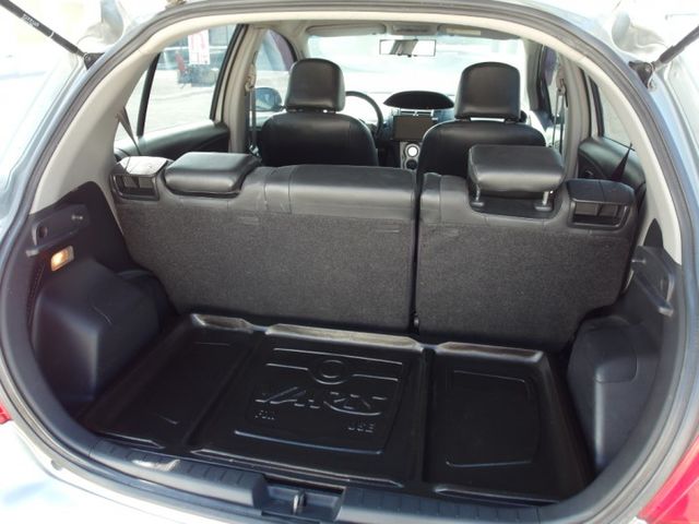 2011型 車況優 實車實價 有安卓機 導航 倒車影像 倒車雷達 藍芽 恆溫 安全氣囊 ABS 可參考車貸  第5張相片