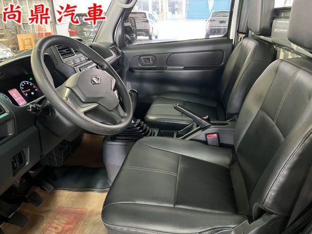 全車原鈑件 里程跑6萬 抬頭顯示器 藍芽 前後行車紀錄器 車況漂亮 可以參考貸款  第7張相片