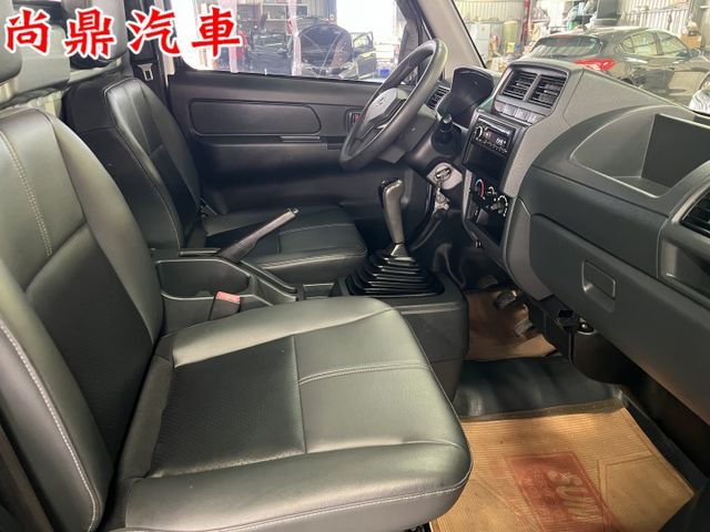 全車原鈑件 里程跑6萬 抬頭顯示器 藍芽 前後行車紀錄器 車況漂亮 可以參考貸款  第15張相片