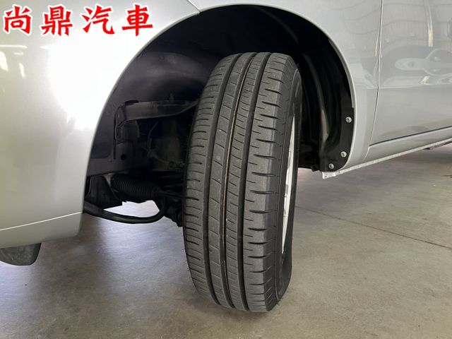 低里程 實跑里程僅7萬公里 已通過認證 定速 安卓機 倒車影像 藍芽 導航 客貨兩用車 空間大 內裝漂亮 車況佳  第9張相片