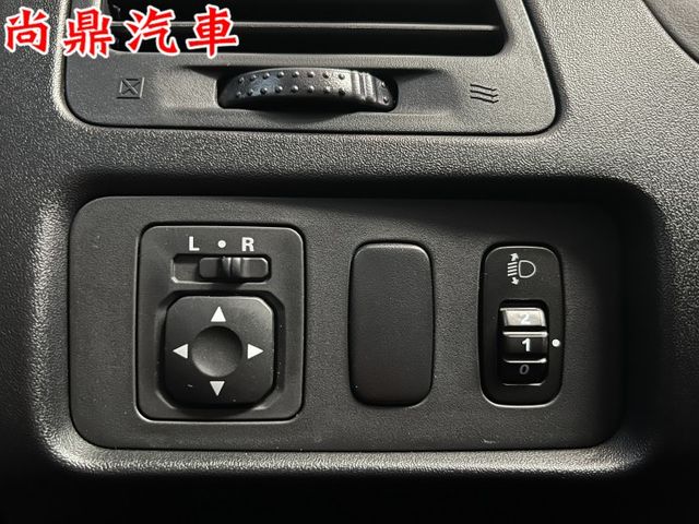 低里程 實跑里程僅7萬公里 已通過認證 定速 安卓機 倒車影像 藍芽 導航 客貨兩用車 空間大 內裝漂亮 車況佳  第11張相片