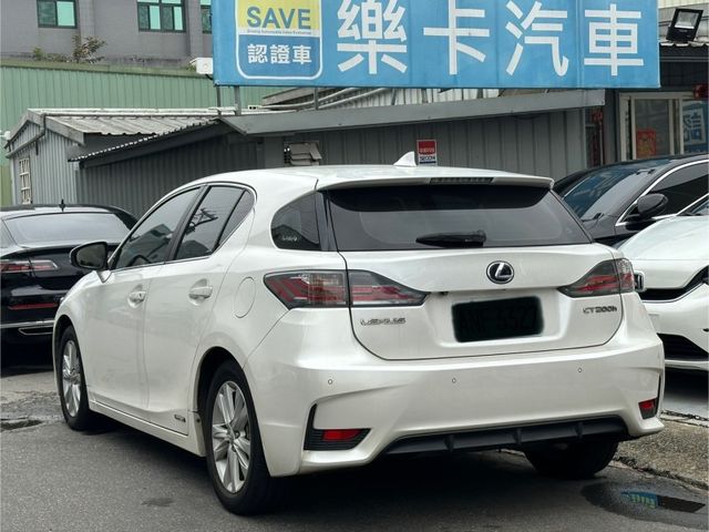 2015 CT200H 白  第2張相片