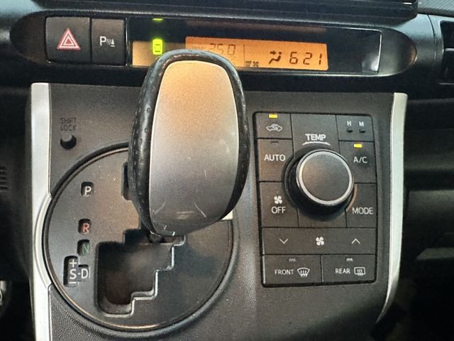 Toyota Wish  第9張相片