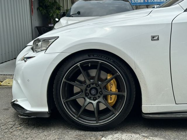 Lexus IS  第3張相片