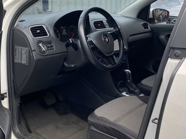 Volkswagen 福斯 Golf  第3張相片
