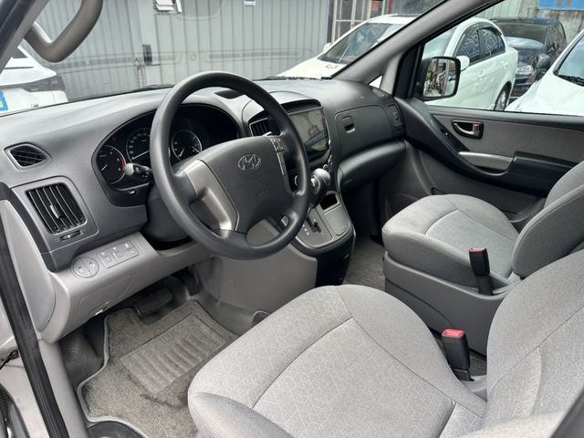 Hyundai Starex  第3張相片