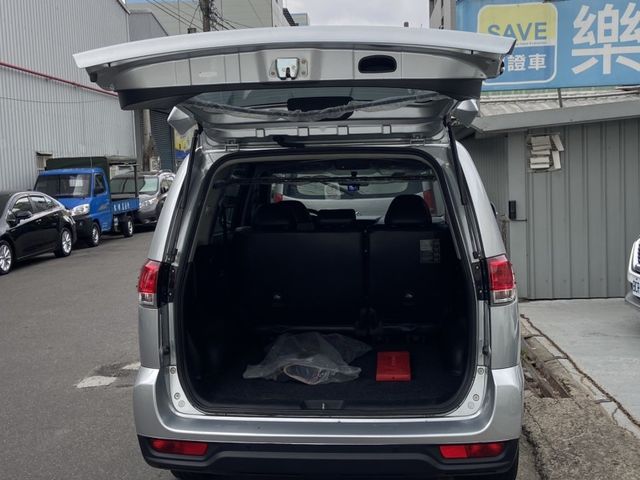 Mitsubishi Zinger  第3張相片