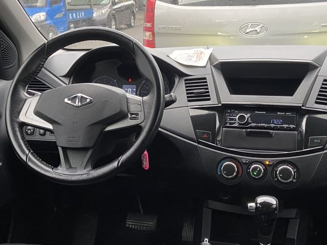 Mitsubishi Zinger  第4張相片