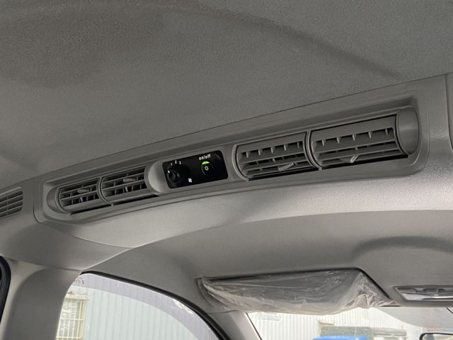Mitsubishi Zinger  第7張相片