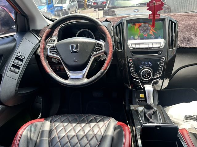 Luxgen U6 Turbo  第8張相片