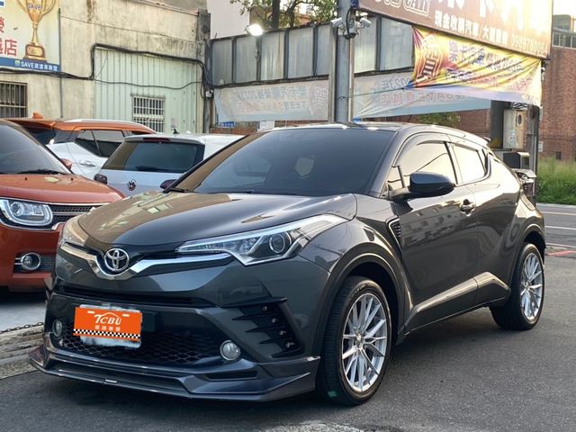 Toyota C-HR  第1張相片
