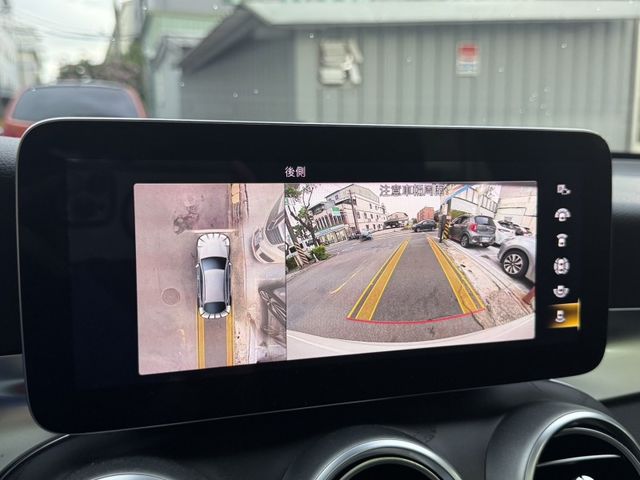 Mercedes-Benz/賓士 GLC300  第10張相片