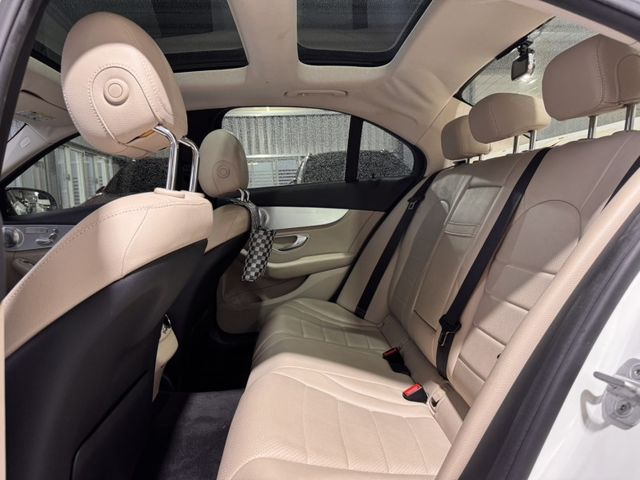 2015  C300 白  第8張相片