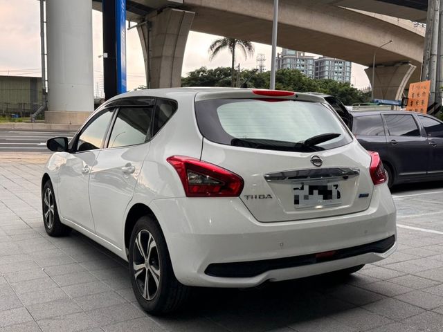 2017 TIIDA 白  第2張相片