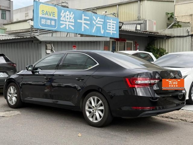 2019 SUPERB 黑  第2張相片