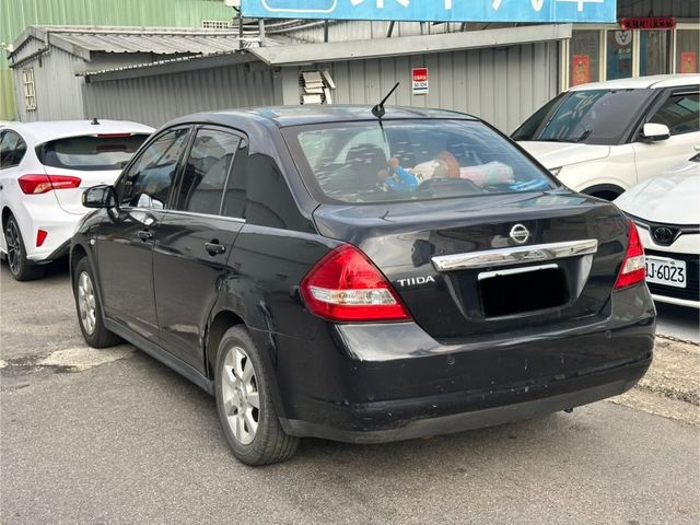 2009 TIIDA 黑  第2張相片