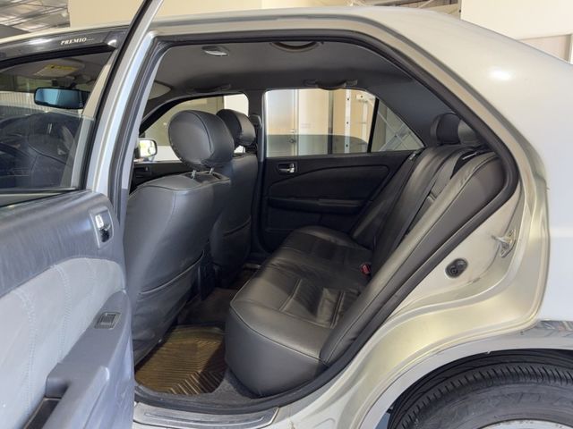 Toyota Premio  第5張相片