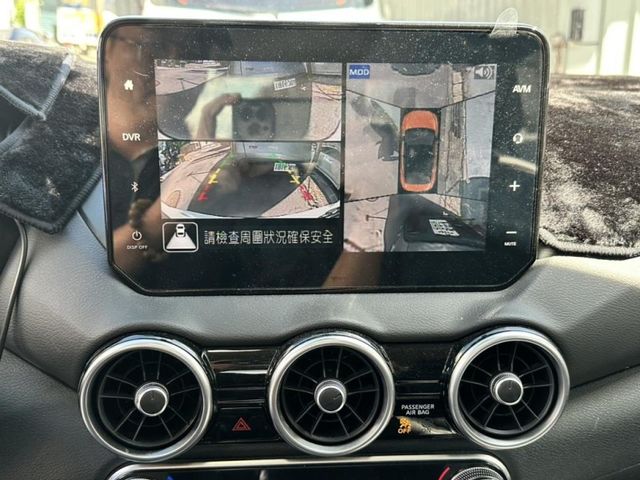 Nissan Sentra  第7張相片