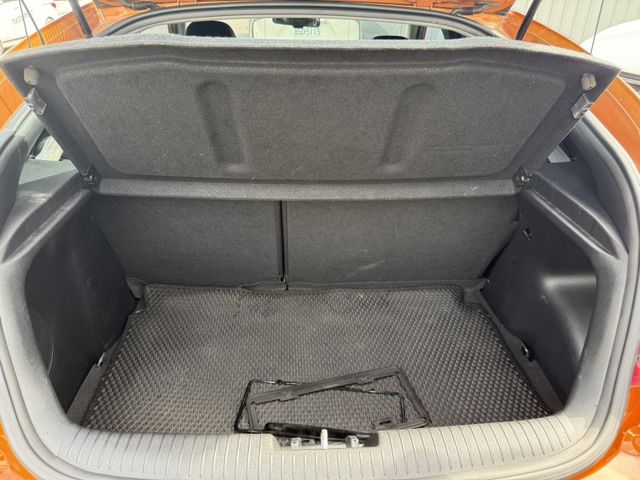 Hyundai Veloster  第4張相片