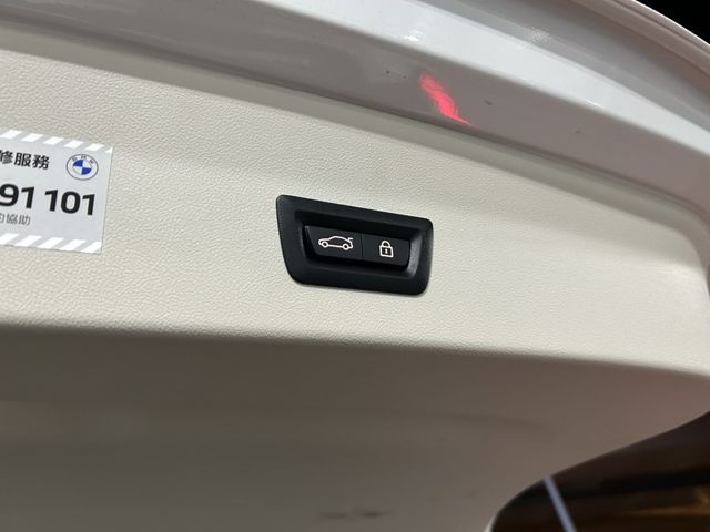 BMW/ 寶馬 X4 SERIES  第4張相片