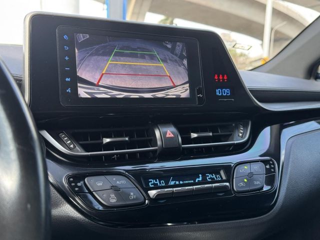 Toyota C-HR  第1張相片