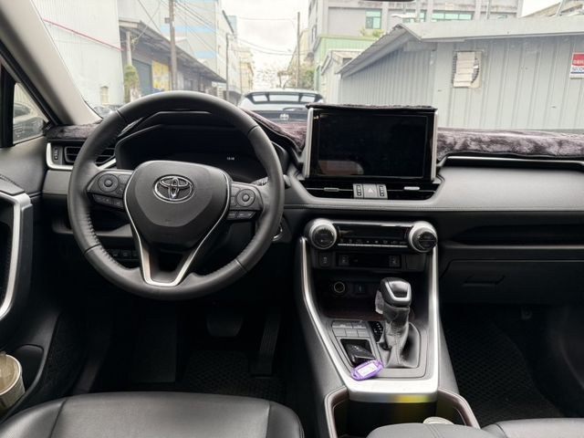 Toyota RAV4  第1張相片