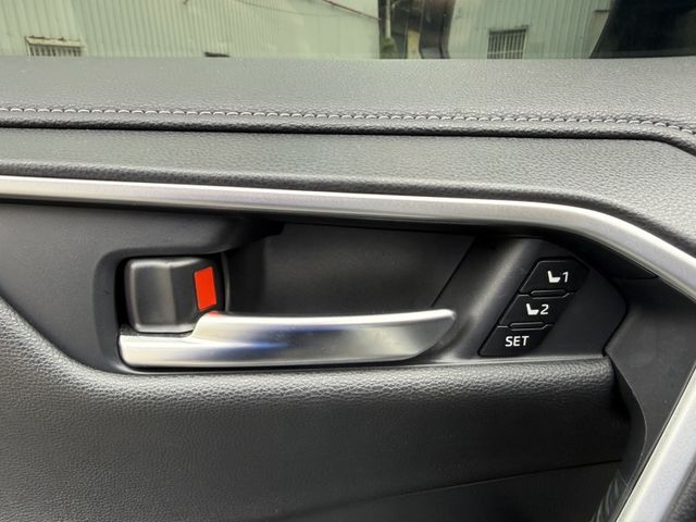 Toyota RAV4  第2張相片