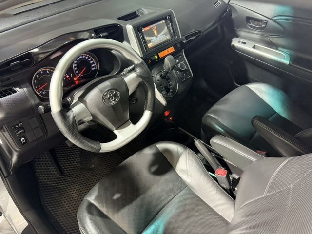 Toyota Wish  第7張相片