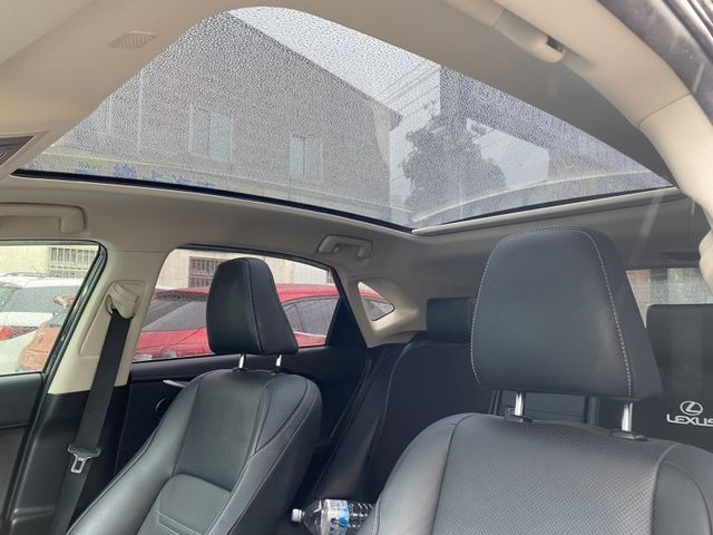 Lexus NX  第3張相片