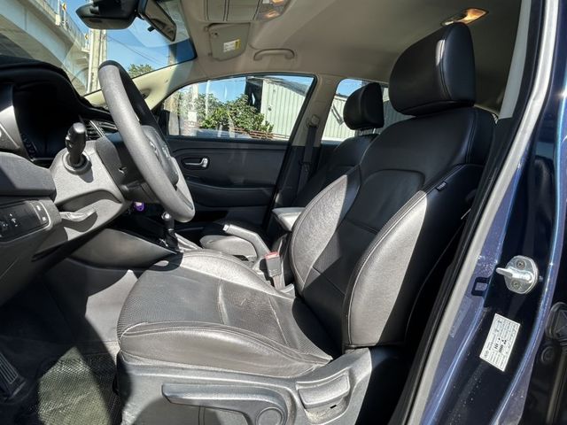 Kia Carens  第1張相片