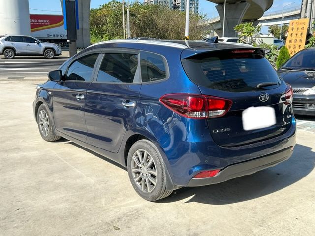 Kia Carens  第5張相片