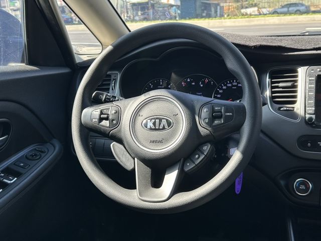 Kia Carens  第6張相片