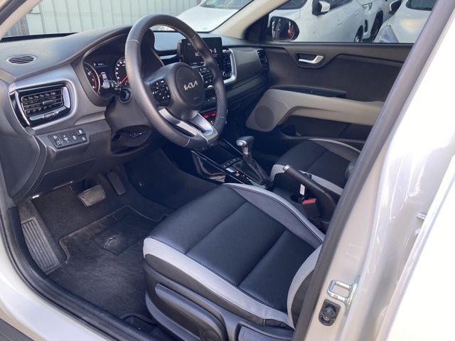 Kia stonic  第7張相片