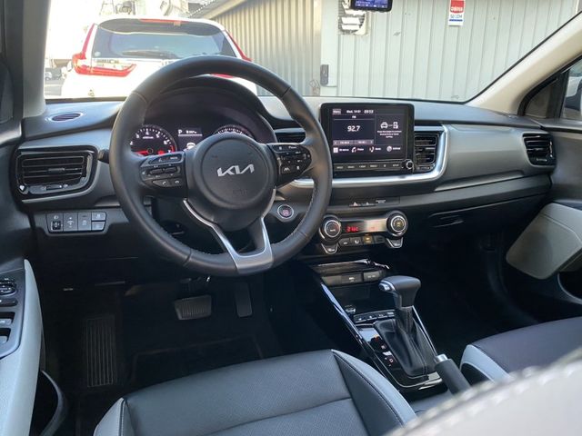 Kia stonic  第9張相片