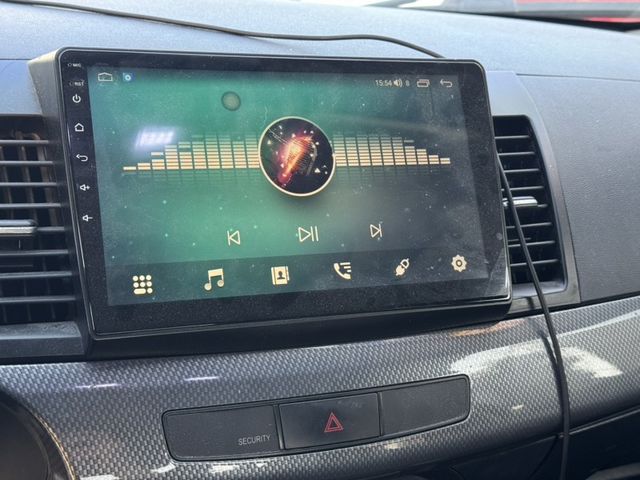 Mitsubishi Lancer  第7張相片