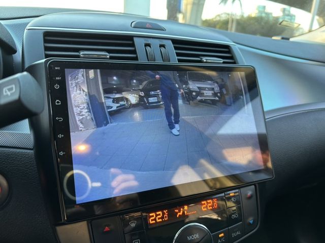 Nissan Tiida  第10張相片