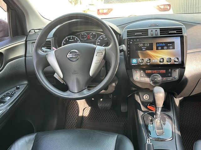 Nissan Tiida  第1張相片