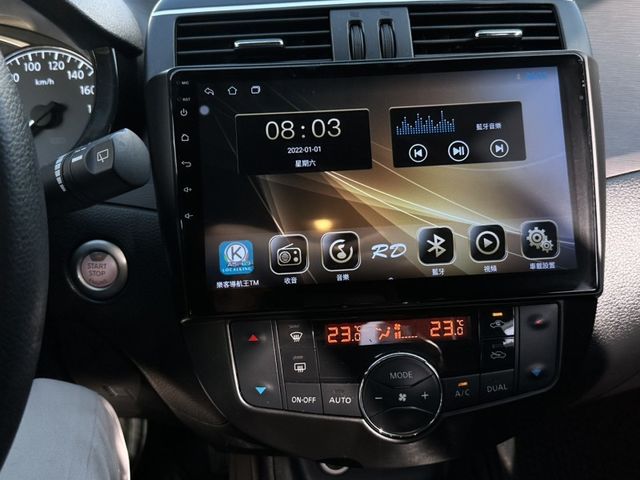 Nissan Tiida  第2張相片